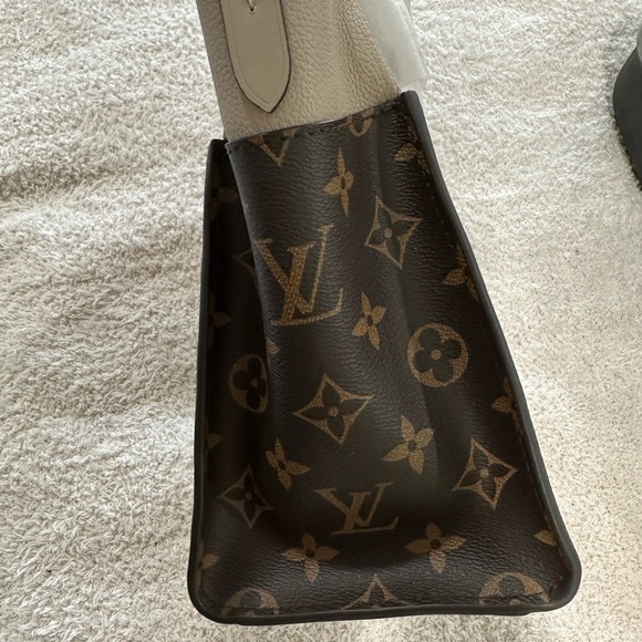 Designer bag - Picture 3 of 8